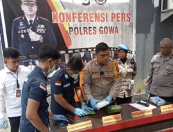 Dalam Operasi Barang Terlarang, Kasatres Narkoba Polres Gowa Berhasil Ungkap 1,2 Kilo Gram Sabu Diwilayah Somba Opu.
