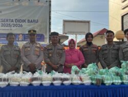 Polres Palopo Gelar Pembagian Takjil untuk Warga yang Melintas