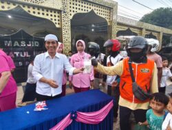 Wakapolres Palopo, KOMPOL Morens Dannari Bersama Satuan Intelkam Polres Palopo Menggelar Aksi Sosial Berupa Pembagian Takjil Di Bulan Suci Ramadhan 1446 H